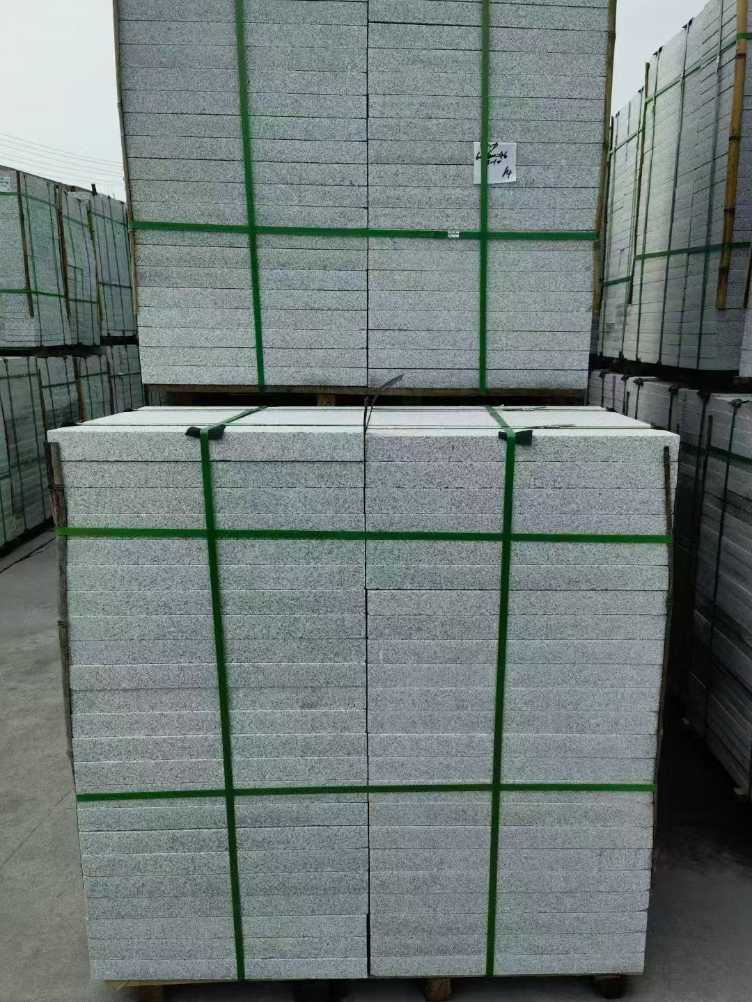 娄底 火烧面地铺石，街道广场园林市政工程板，1.8~5.0厚均有现货