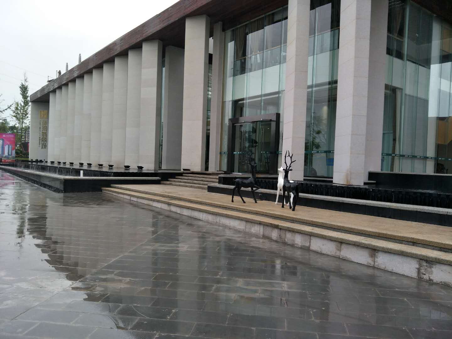 娄底芝麻白花岗岩在建筑上的应用