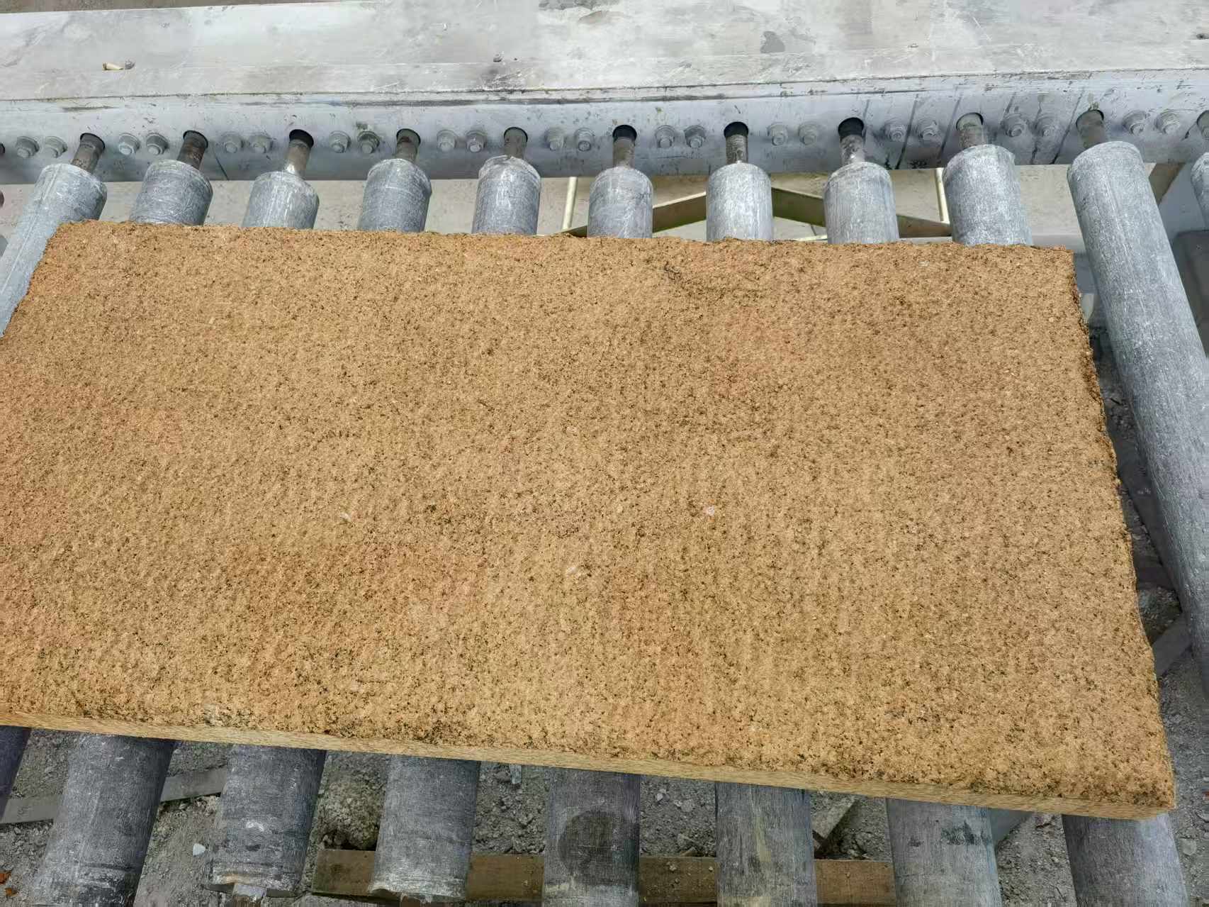 娄底 菠萝面老石板，做旧仿古石，流水线生产加工