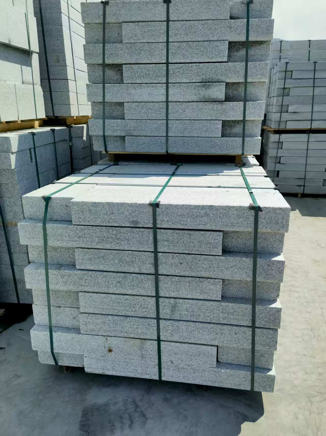 娄底 芙蓉白花岗岩路沿石、平石尺寸标准，色泽均匀