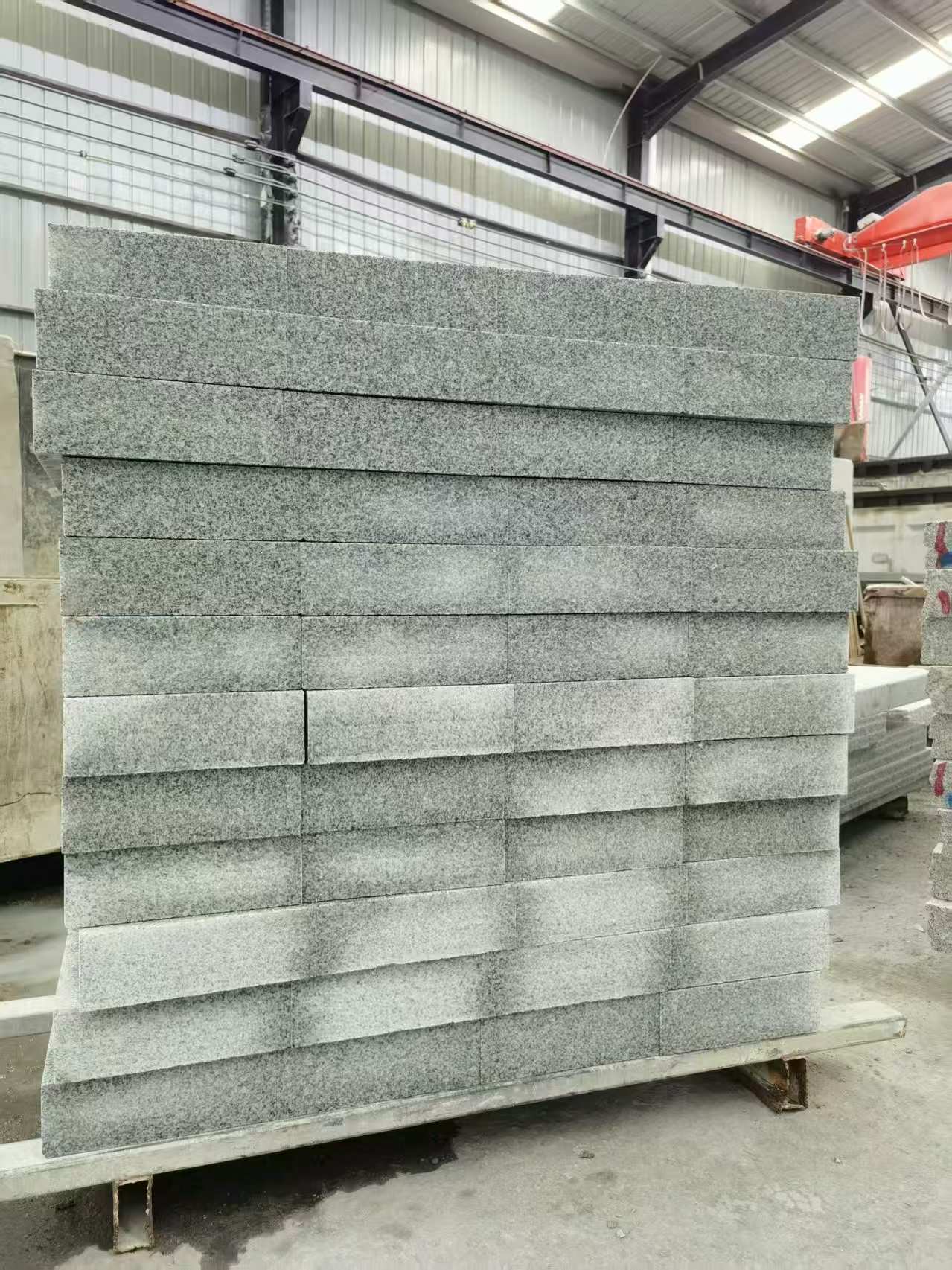 娄底 芝麻白10公分300*600广场地铺，A料定制，尺寸标准，厚薄均匀