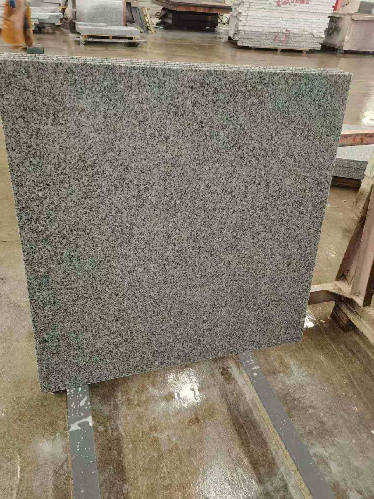 娄底 芝麻白光面900*900，高地铁标准