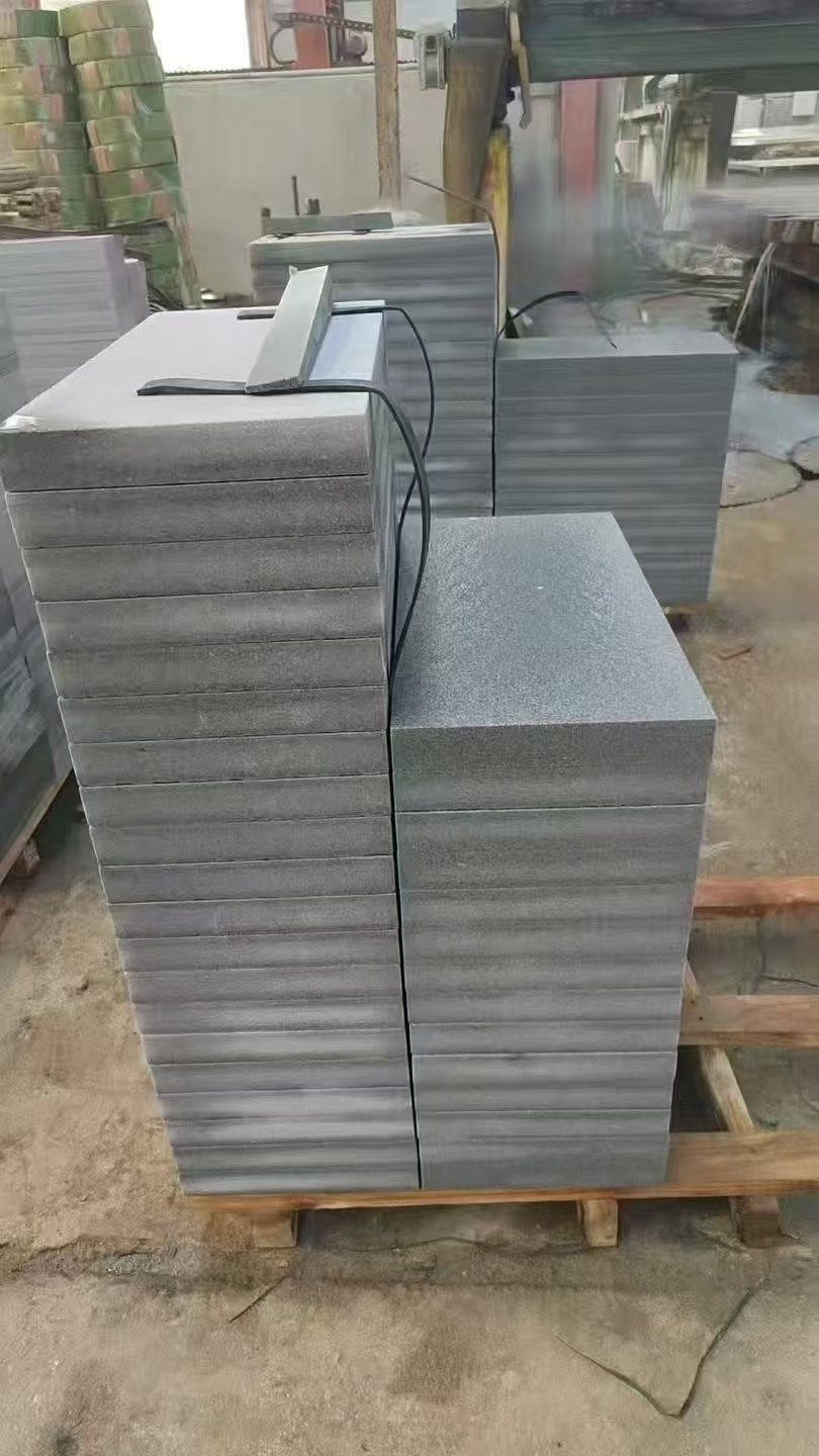 娄底 芝麻灰火烧面300*600*50地铺石材